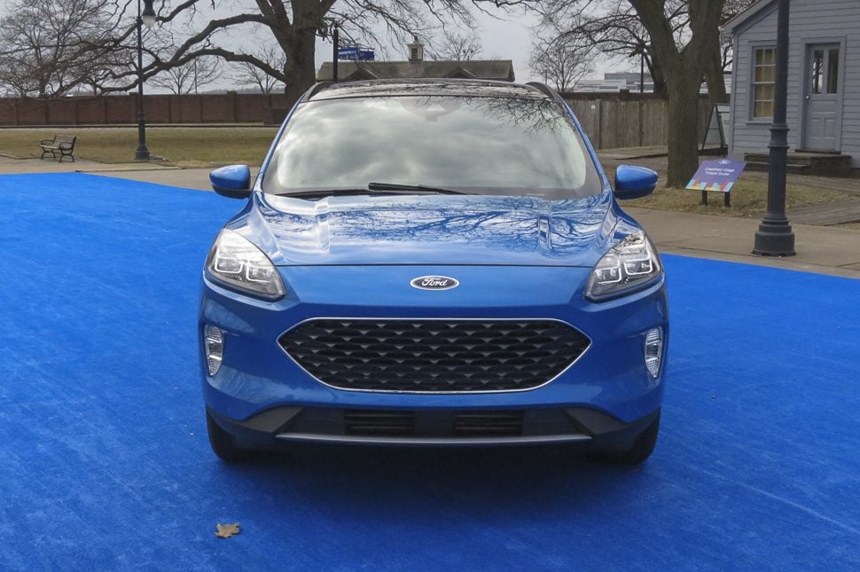 2020 Ford Escape blue front grill