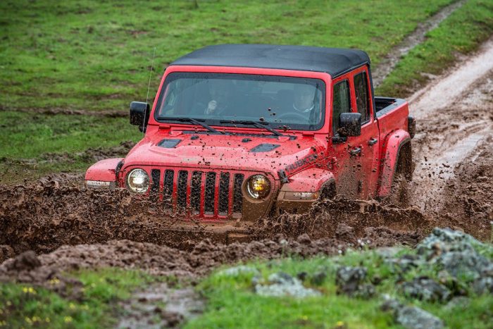 2020 Gladiator Rubicon offroading through the water