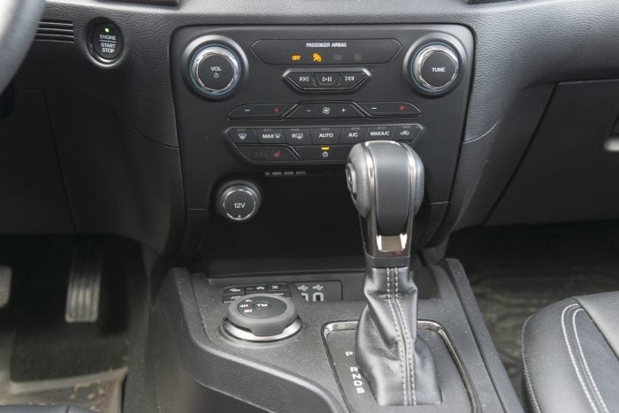 2019 Ford Ranger Lariat shifter