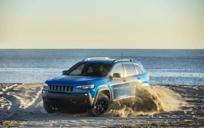 blue 2019-jeep-cherokee off roading