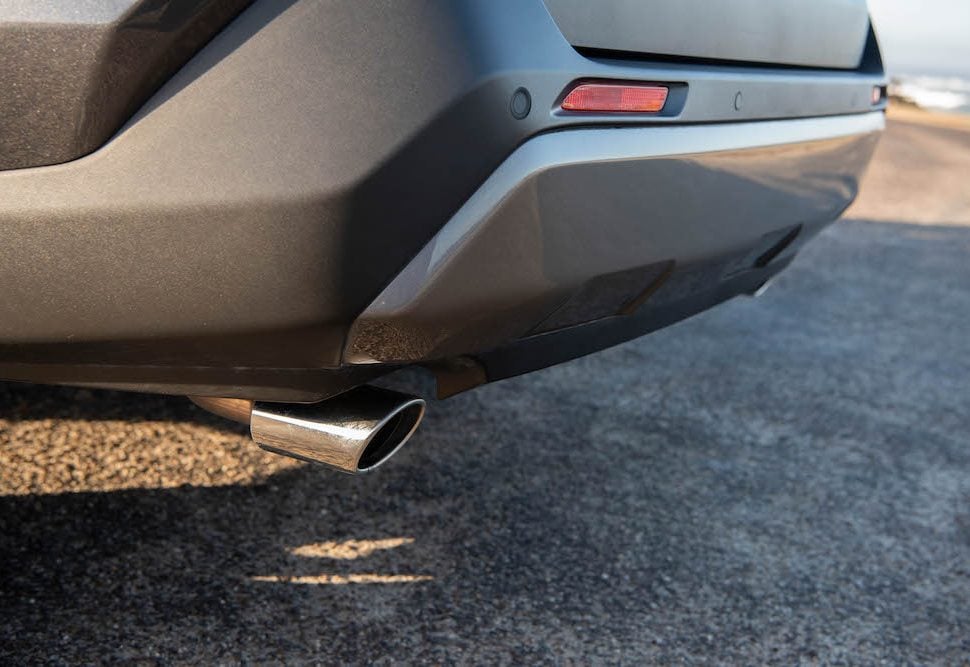 2019 Toyota RAV4 Limited rear exhaust and bumper