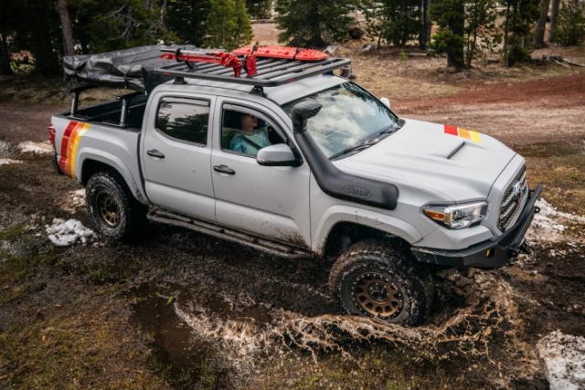 Yakima LockNLoad roof rack