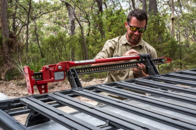 Yakima LockNLoad roof rack jack holder