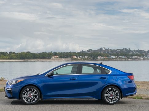 2020 Kia Forte GT side view of blue car