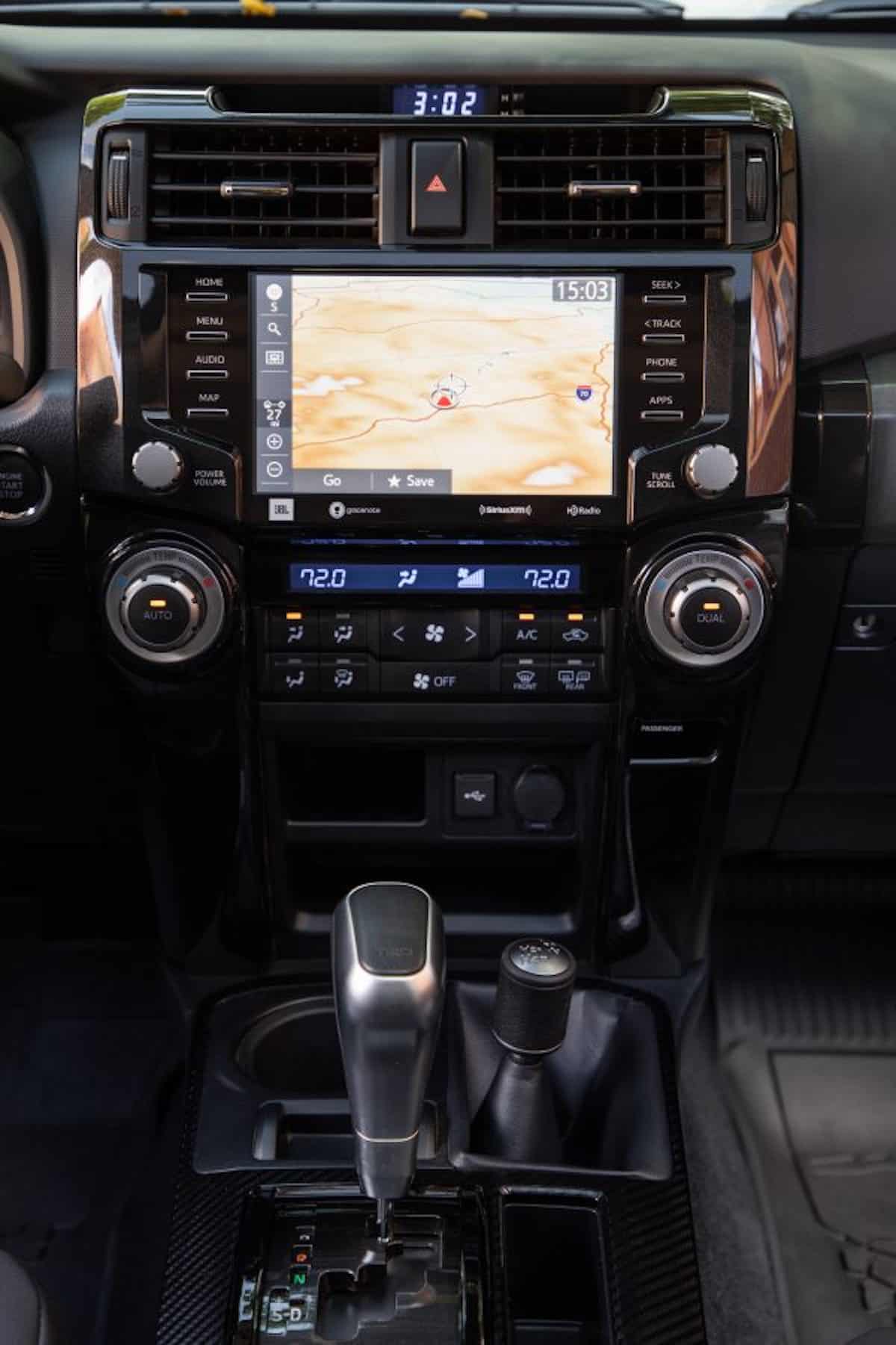 20_Toyota_4Runner_TRD_Pro_09-controls