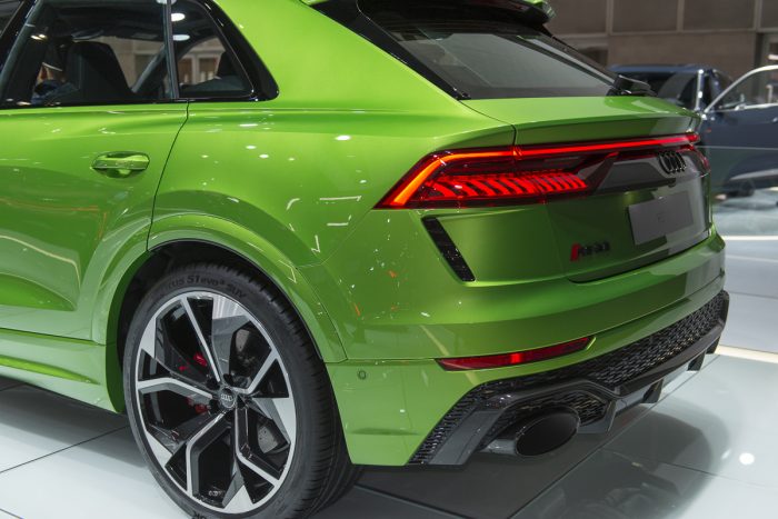 Audi RS Q8 rear wheel