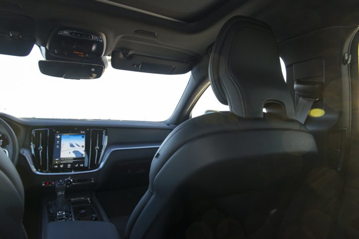 2020 volvo v60 cc t5 interior