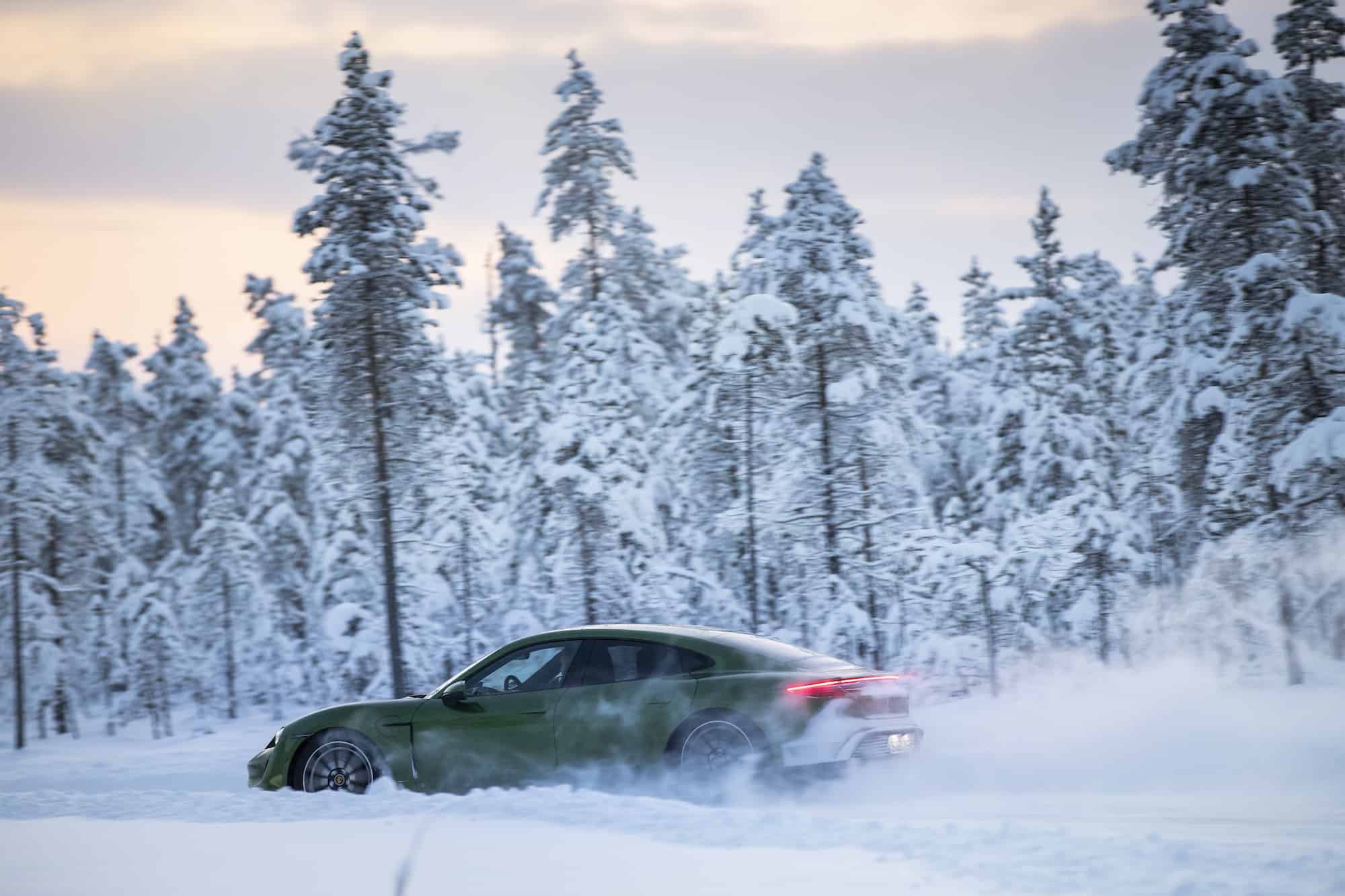 2020 porsche taycan 4s power and performance