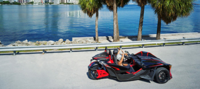 2020 polari slingshot r autocycle top view