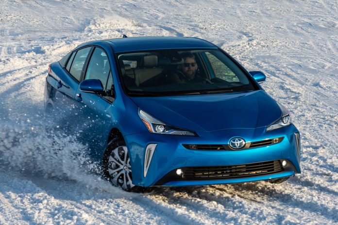 2020 Toyota Prius xle awd hatchback