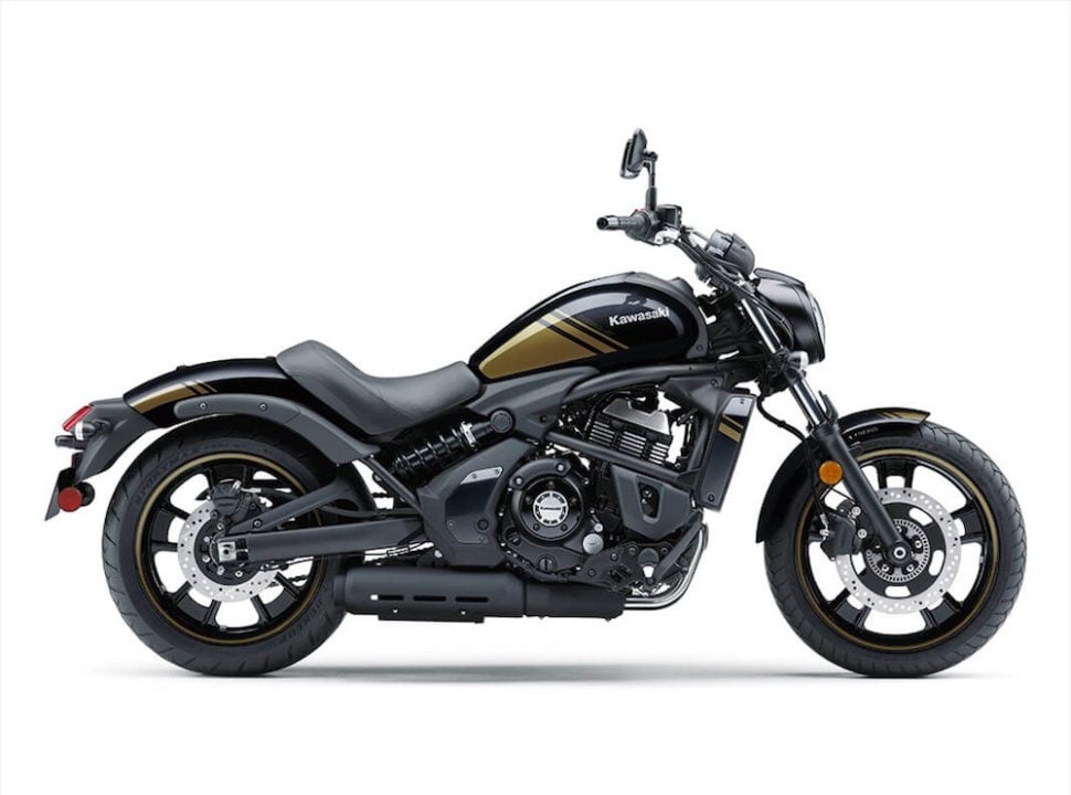 2020-kawasaki-vulcan-studio-shot