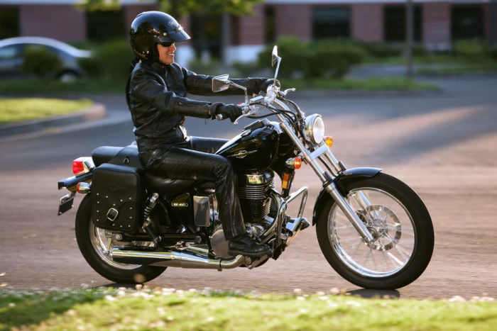 SUZUKI-Boulevard-S40-