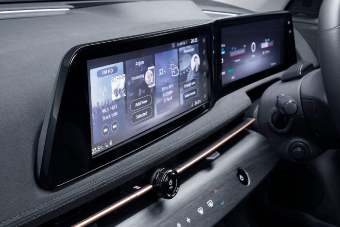 2022 Nissan Ariya interior