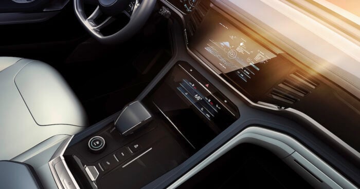 2020 Volkswagen Atlas Cross Sport interior screen