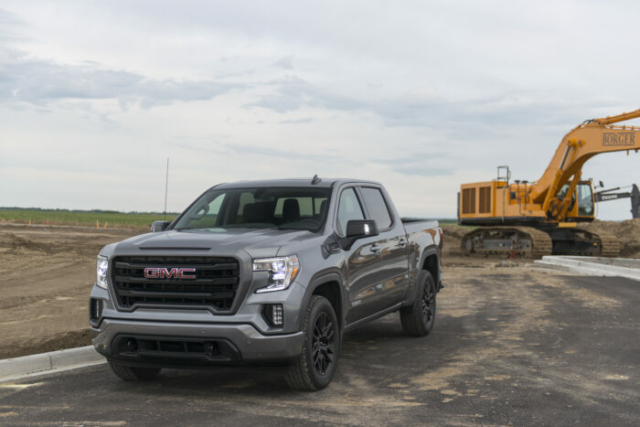 2020 GMC Sierra 1500 Elevation up close and personal