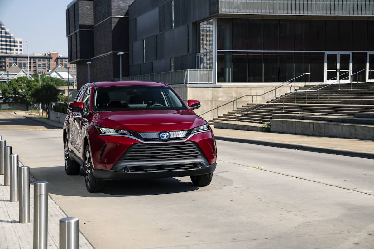 2021 Toyota Venza LE front look red