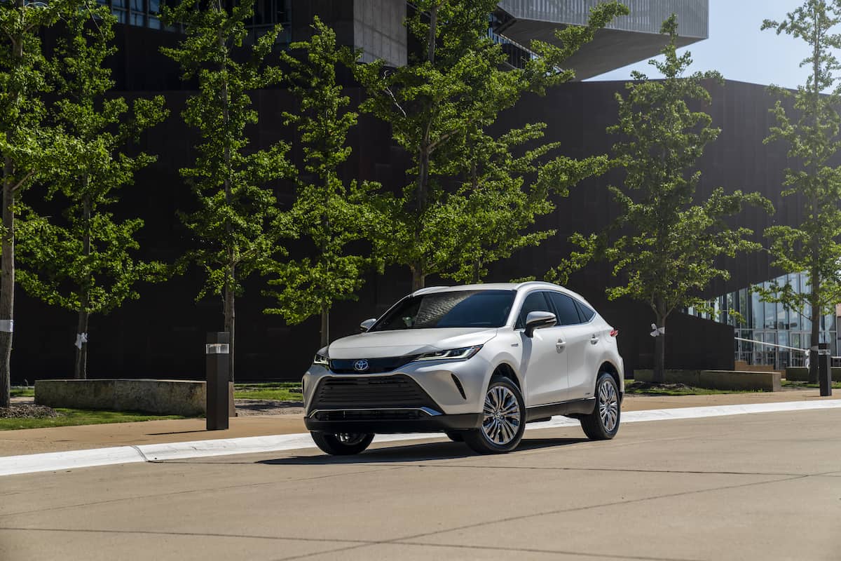 2021 Toyota Venza white front