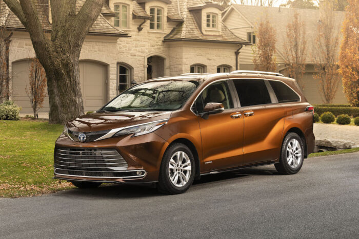 2021 toyota sienna hybrid exterior look