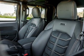 Rezvani Hercules 6×6 truck seats
