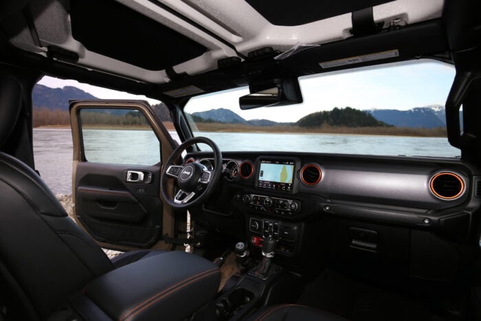 2021 Jeep Gladiator Mojave interior front
