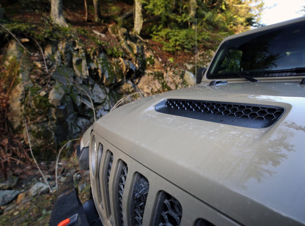 2021 Jeep Gladiator Mojave front hood vent