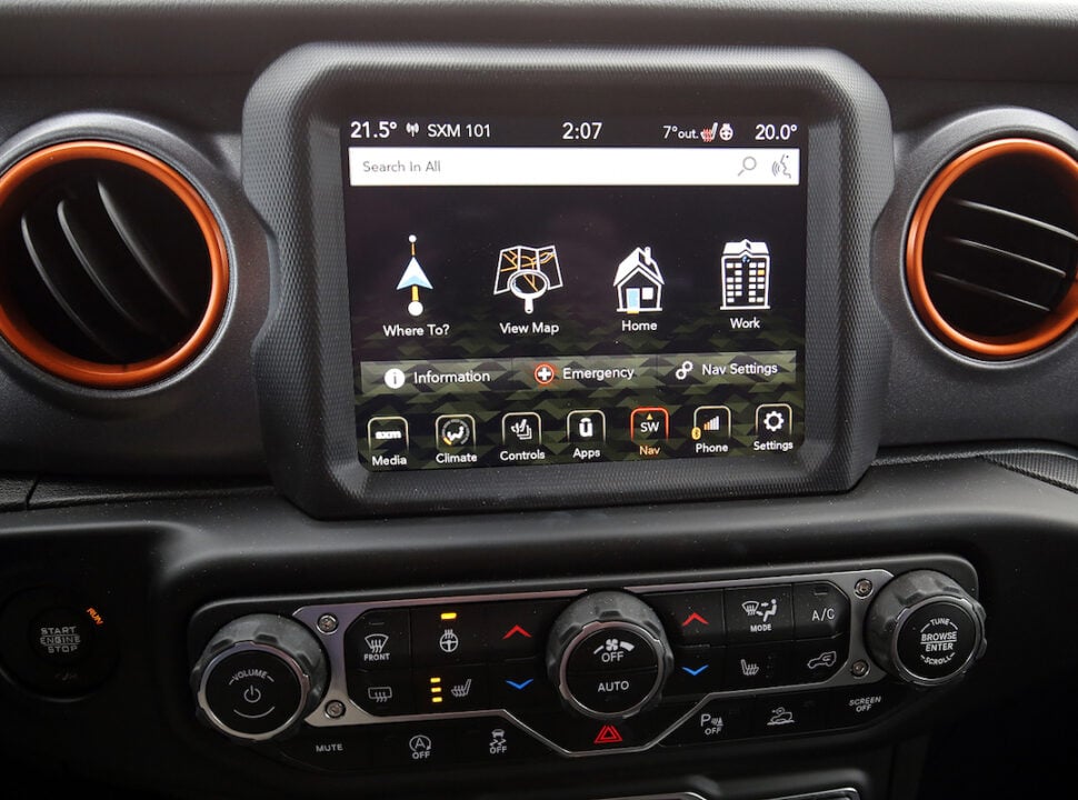 2021 Jeep Gladiator Mojave screen with home page