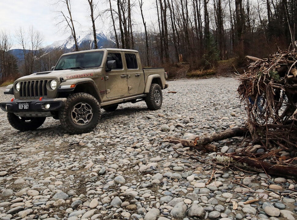 2021 Jeep Gladiator Mojave off roading