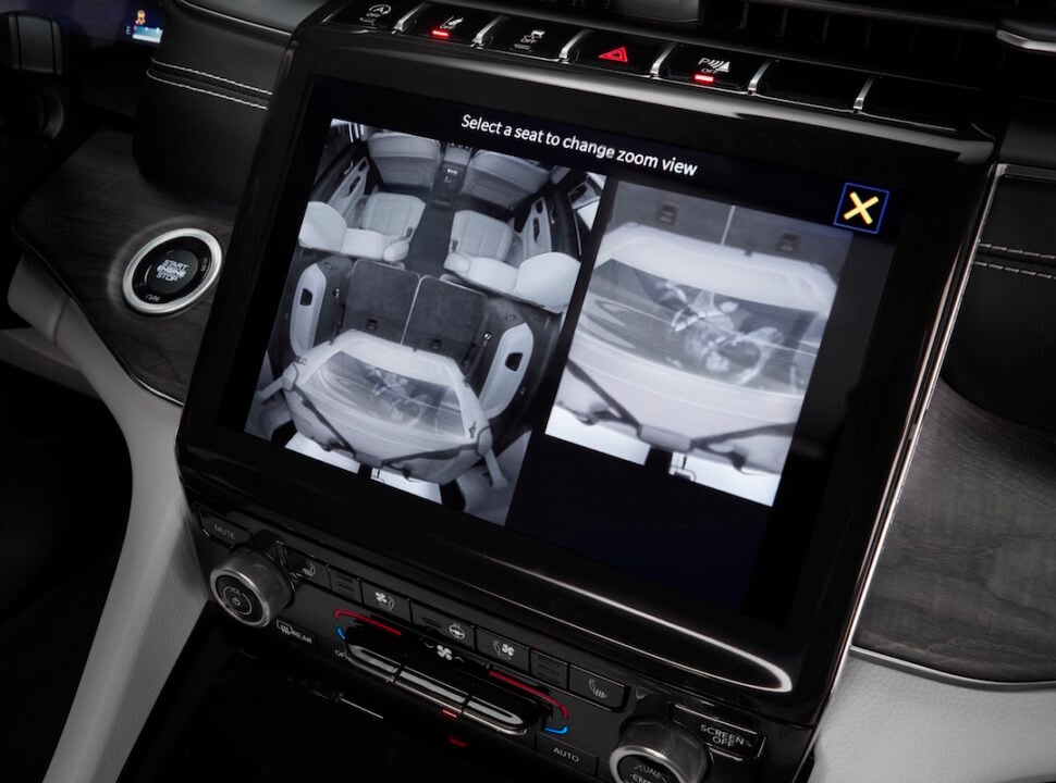 2021 Jeep® Grand Cherokee L Overland features the new Uconnect 5 10.1-inch touchscreen with available rear-seat monitoring camera system.