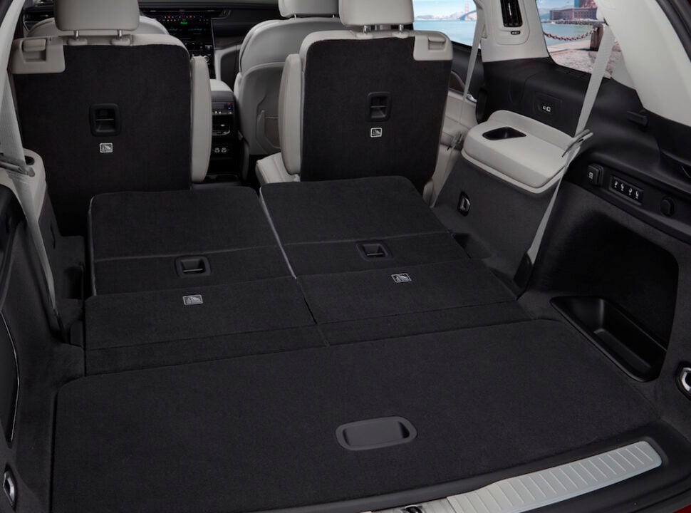 2021 Jeep® Grand Cherokee L Overland rear interior cargo space (46.9 cu. ft. behind second row).