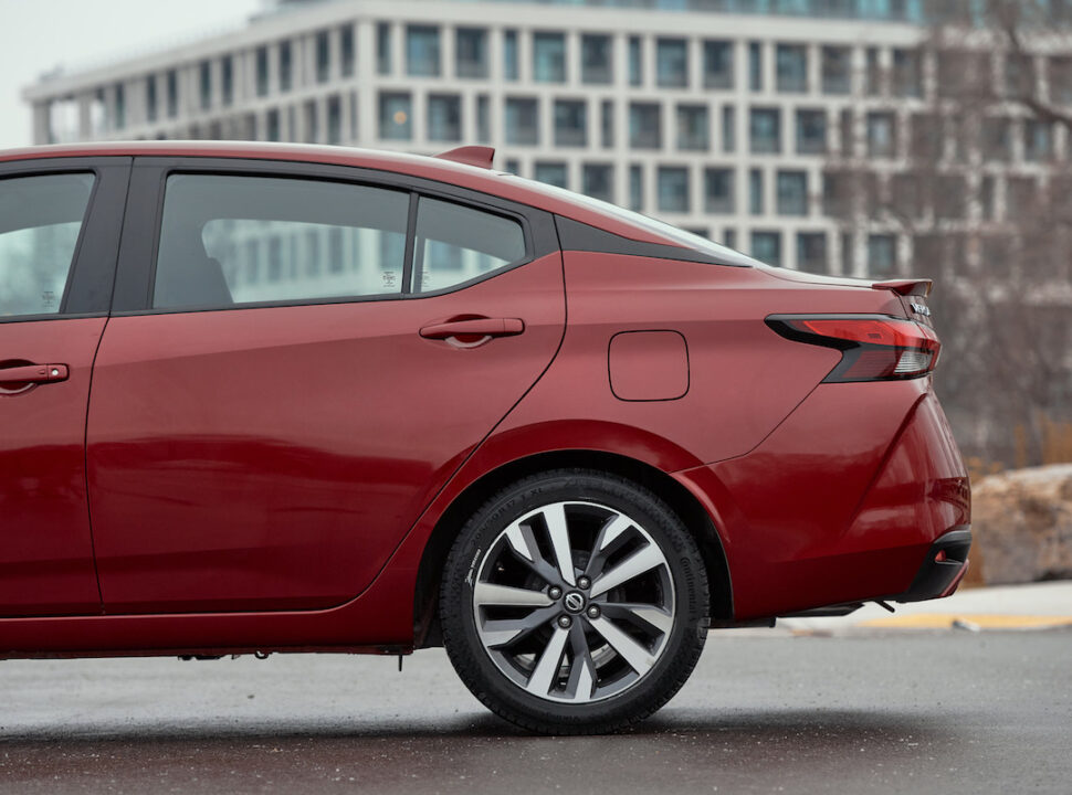 2021 Nissan Versa Sedan 6