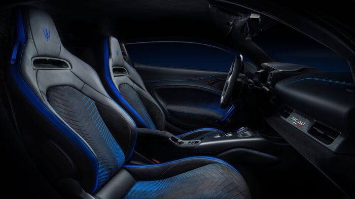 2021 McLaren MC20 interior