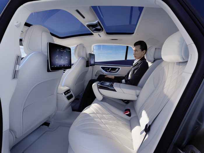 2022 Mercedes-Benz EQS interior rear cabin