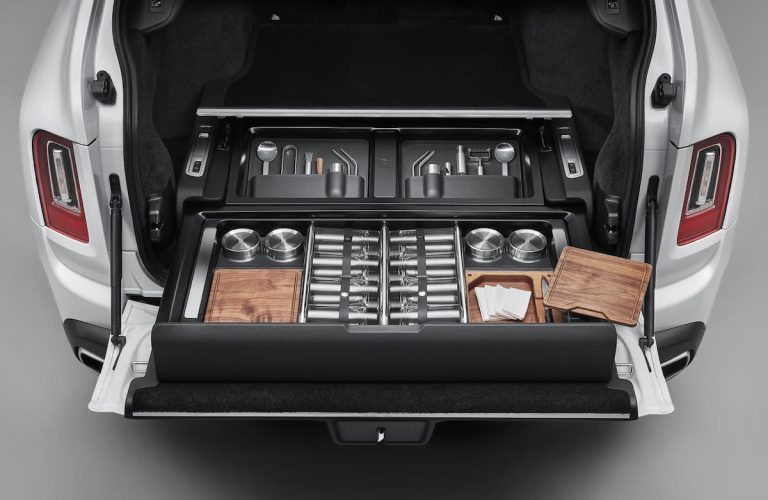RollsRoyce Cullinan Interior Redefines the 'Tailgate Party' TractionLife