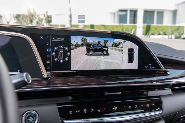 2021 Cadillac Escalade OLED display