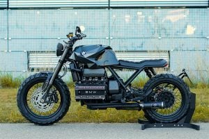Crooked Motorcycles' BMW K100 “Nightcrawler” sideview