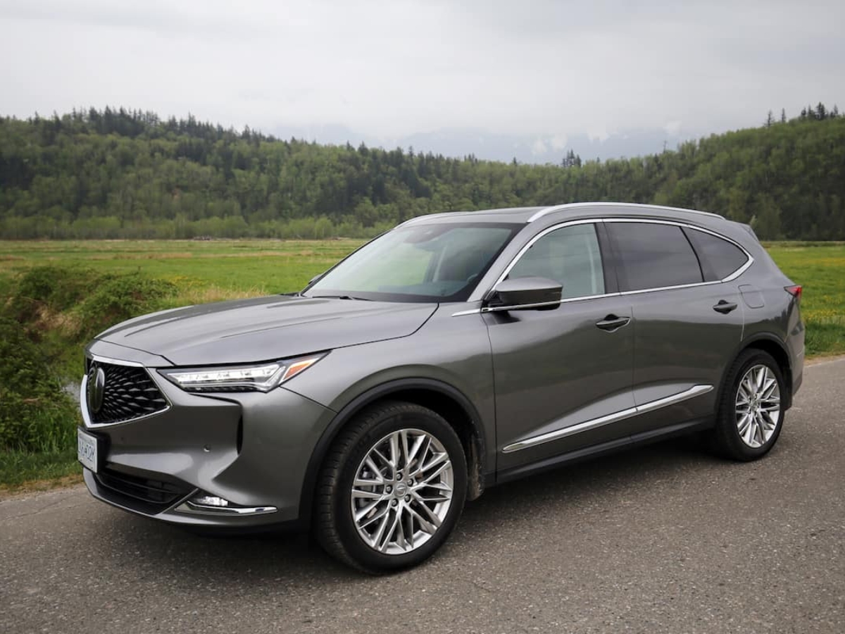 2022 Acura MDX Platinum Elite front