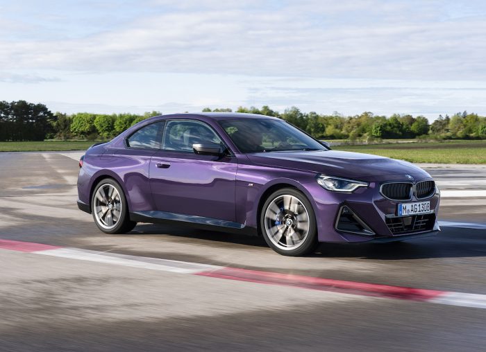 2022 BMW 2 Series Coupé front driving