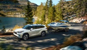 towing capacity of Toyota highlander 2021