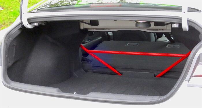 2022 Hyundai Elantra N strut bars trunk