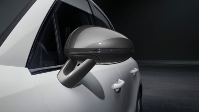 2023 Porsche Macan T side mirror in black