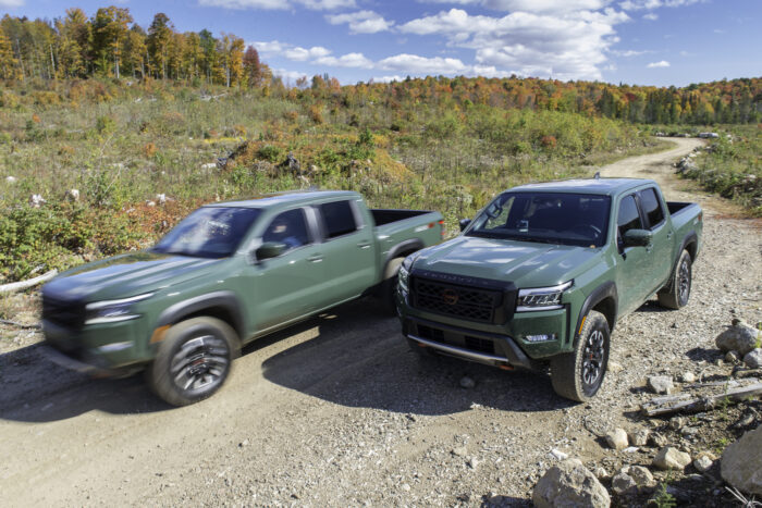 2022 Nissan Frontier green pro 4 x
