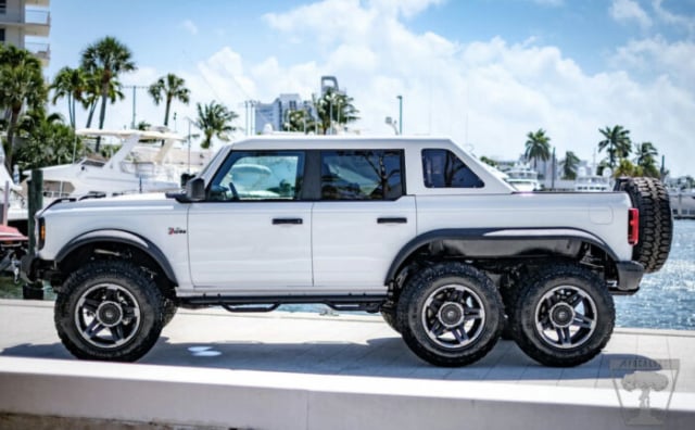 Dark Horse Bronco 6×6 by Apocalypse