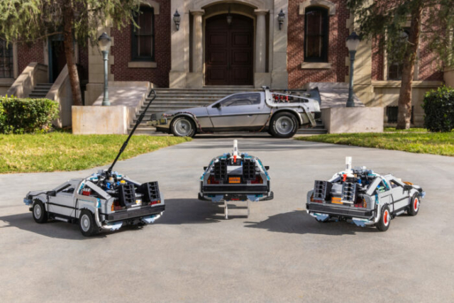 LEGO Creator 3-in-1 Back to the Future Time Machine rear all 3 DeLeorans