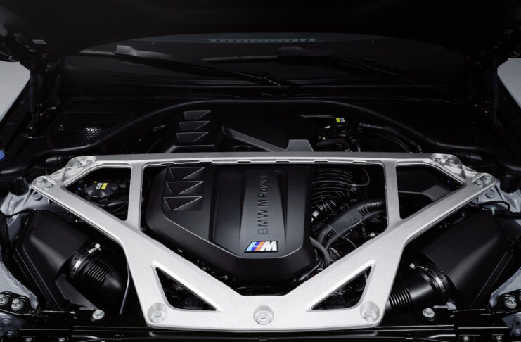 2023 BMW M4 CSL engine