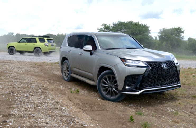 2022 Lexus LX 600 11