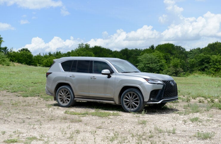 2022 Lexus LX 600 25