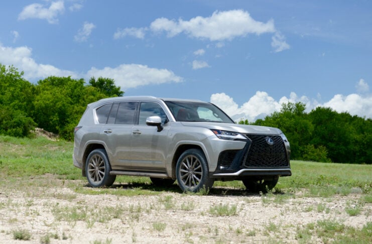 2022 Lexus LX 600 26