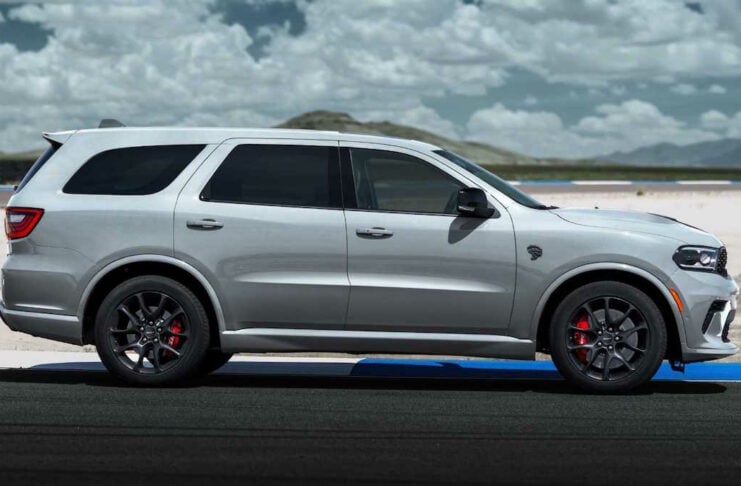 2023-Durango-SRT-Hellcat-side-view
