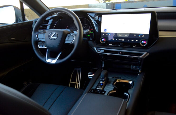 2023 Lexus RX interior