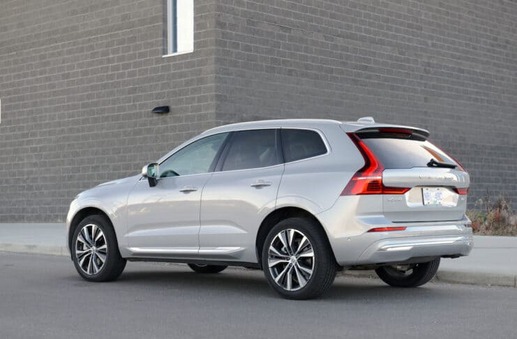 2022 Volvo XC60 B6 AWD Amee Reehal 8